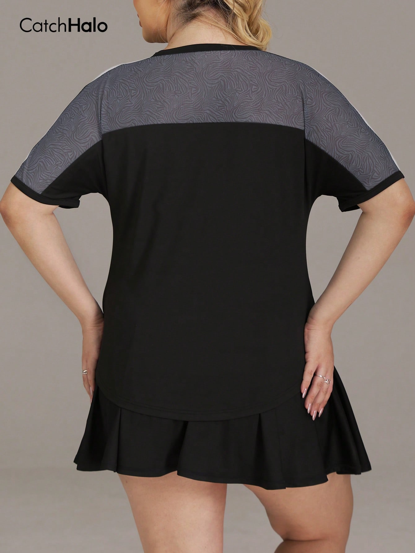 Plus Size Women T-Shirt Short  - огляд і ціна Yoga Blocks
