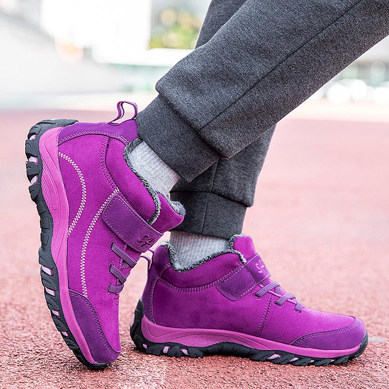 short winter sports shoes for  - огляд і ціна Yoga Fitness Holiday